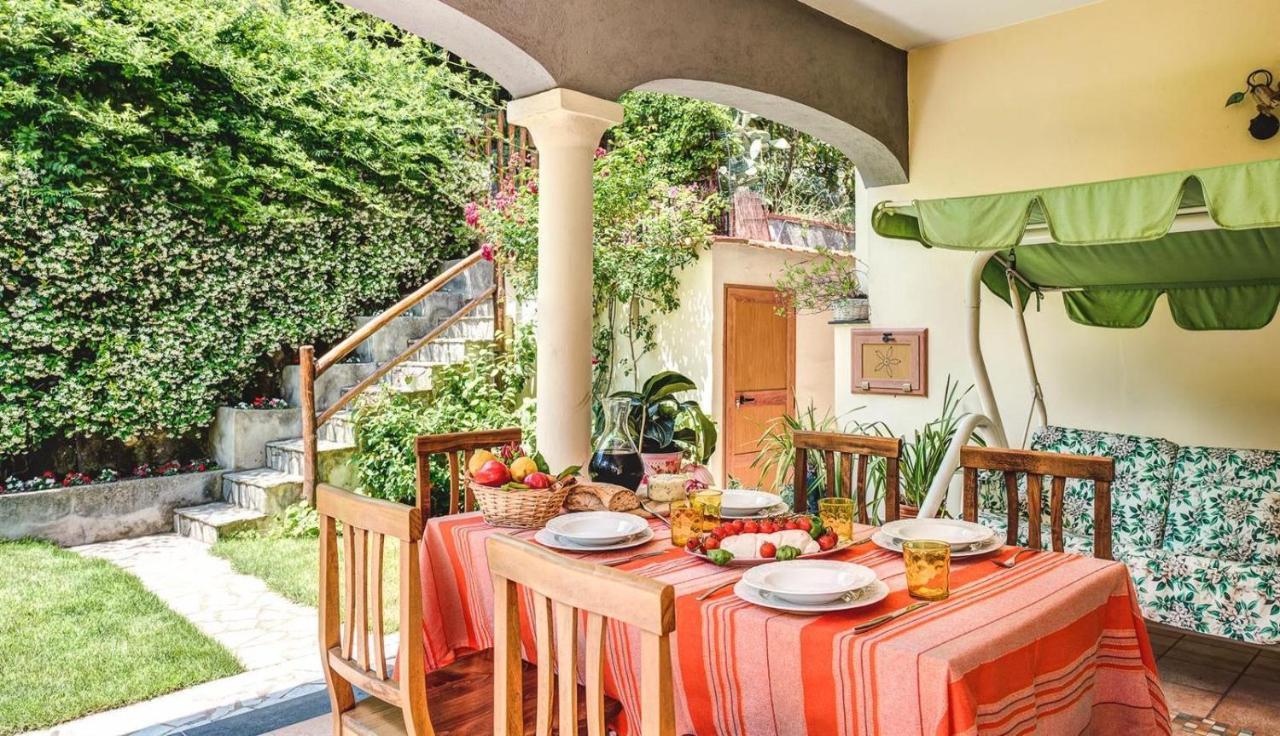 Villa Dei Fiori - Exclusive Villa With Garden In Sorrento Coast 维克艾库塞 外观 照片